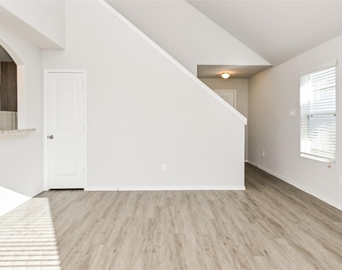 5007 Giant Sequoia Way - Photo Thumbnail 1