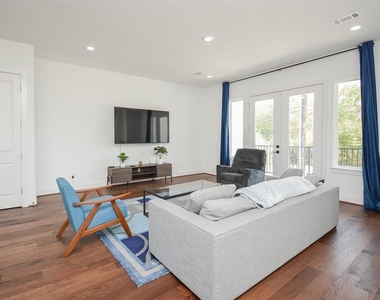 2620 Mcilhenny Street - Photo Thumbnail 5