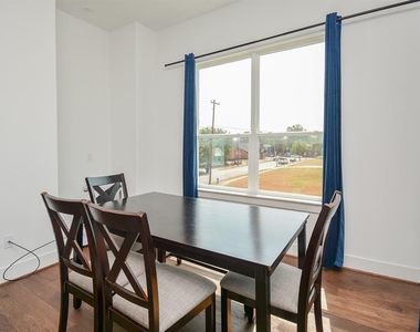 2620 Mcilhenny Street - Photo Thumbnail 10