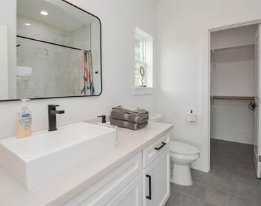 2620 Mcilhenny Street - Photo Thumbnail 27