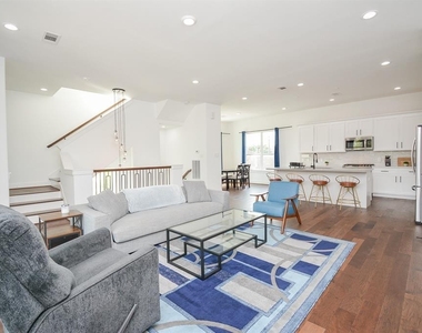 2620 Mcilhenny Street - Photo Thumbnail 7