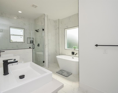2620 Mcilhenny Street - Photo Thumbnail 14