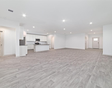 7207 Sunbreeze Lane - Photo Thumbnail 9