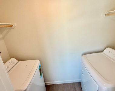 920 Capracotta Drive - Photo Thumbnail 13
