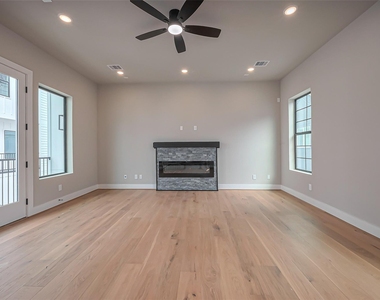 1222 W 24th Street - Photo Thumbnail 1