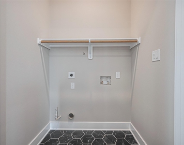 1222 W 24th Street - Photo Thumbnail 16