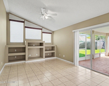 1154 Ida Way - Photo Thumbnail 5