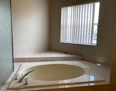 1098 Elmsford Street Nw - Photo Thumbnail 21