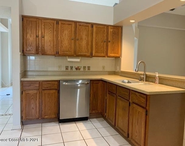 1098 Elmsford Street Nw - Photo Thumbnail 14