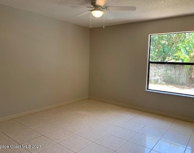 1098 Elmsford Street Nw - Photo Thumbnail 9