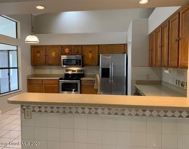 1098 Elmsford Street Nw - Photo Thumbnail 11