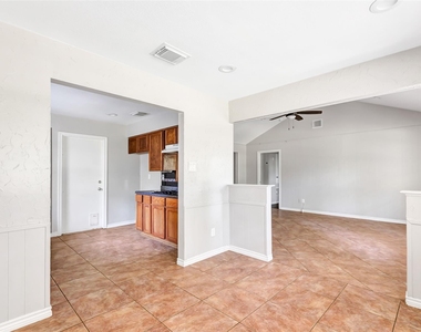2414 Chanay Lane - Photo Thumbnail 23