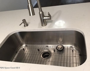 1720 Murrell Road - Photo Thumbnail 4