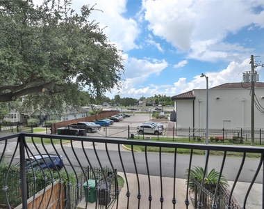 826 E 29th Street - Photo Thumbnail 21