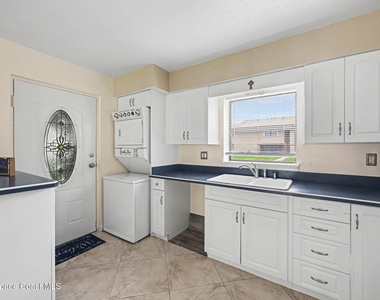 4304 London Town Road S - Photo Thumbnail 6