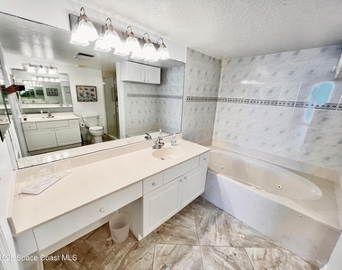 425 Buchanan Avenue - Photo Thumbnail 21
