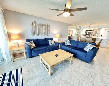 425 Buchanan Avenue - Photo Thumbnail 9