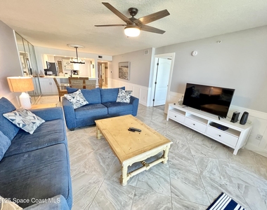 425 Buchanan Avenue - Photo Thumbnail 10