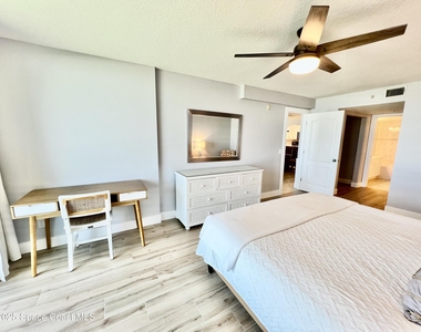 425 Buchanan Avenue - Photo Thumbnail 18