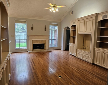 6930 Shady Lane - Photo Thumbnail 5