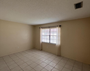 1675 Jack Oates Boulevard - Photo Thumbnail 5
