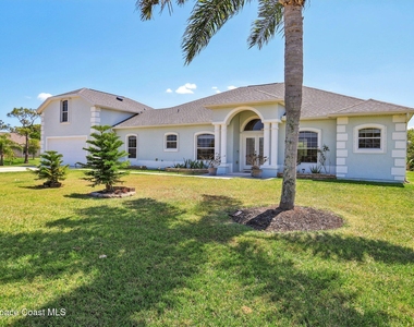 929 Hialeah Street - Photo Thumbnail 2