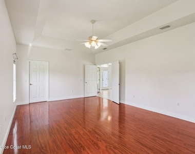 929 Hialeah Street - Photo Thumbnail 20