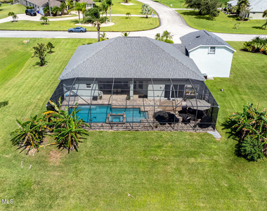 929 Hialeah Street - Photo Thumbnail 3