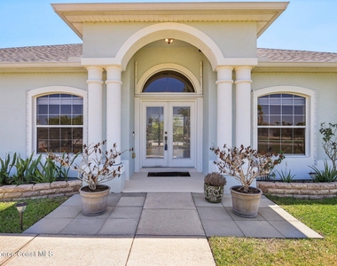 929 Hialeah Street - Photo Thumbnail 4