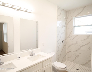 1658 Hamilton Avenue Sw - Photo Thumbnail 2