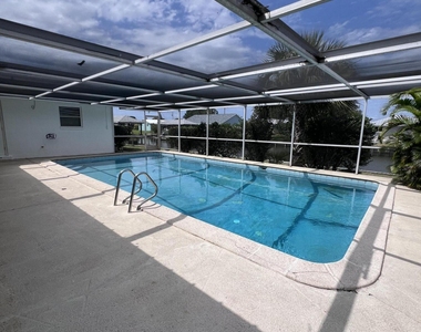 350 Orion Court - Photo Thumbnail 16