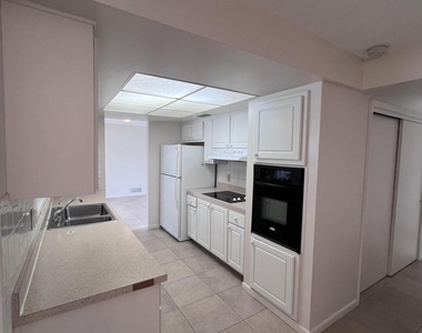 350 Orion Court - Photo Thumbnail 5