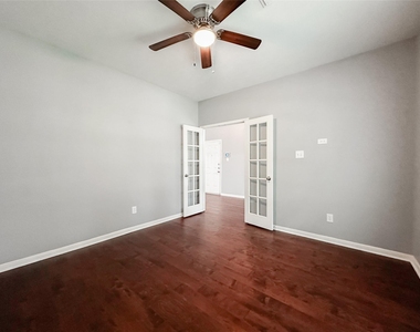 6810 Summer Bridge Lane - Photo Thumbnail 4