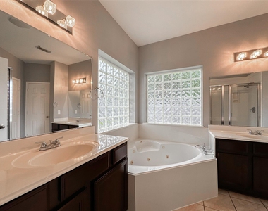 6810 Summer Bridge Lane - Photo Thumbnail 35