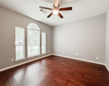 6810 Summer Bridge Lane - Photo Thumbnail 3