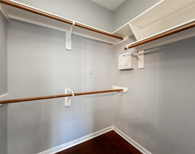 6810 Summer Bridge Lane - Photo Thumbnail 38