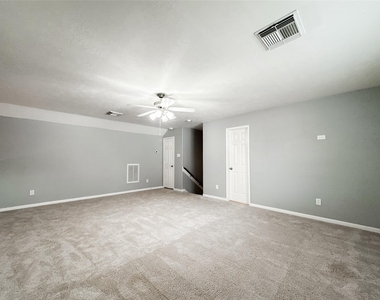 6810 Summer Bridge Lane - Photo Thumbnail 31