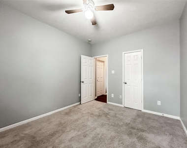 6810 Summer Bridge Lane - Photo Thumbnail 26