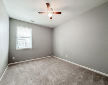 6810 Summer Bridge Lane - Photo Thumbnail 22