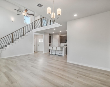 2734 Pheasant Hill Court - Photo Thumbnail 13