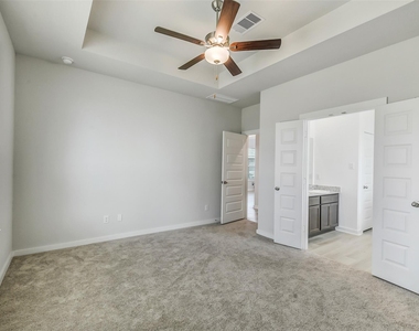 2734 Pheasant Hill Court - Photo Thumbnail 15