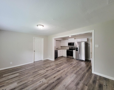 5606 Willow Glen Drive - Photo Thumbnail 16