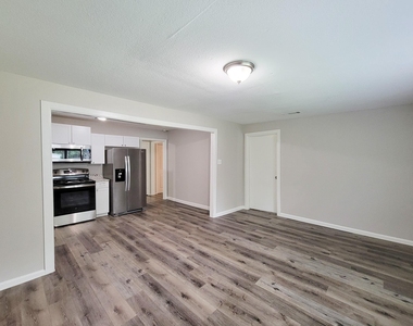 5606 Willow Glen Drive - Photo Thumbnail 17