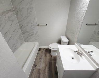 5606 Willow Glen Drive - Photo Thumbnail 24