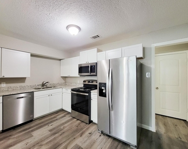 5606 Willow Glen Drive - Photo Thumbnail 13