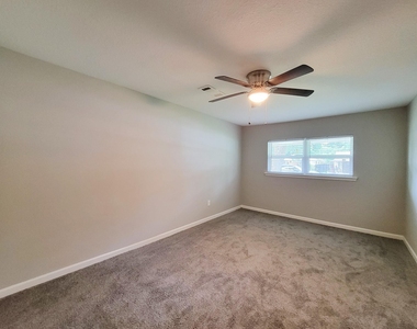5606 Willow Glen Drive - Photo Thumbnail 8