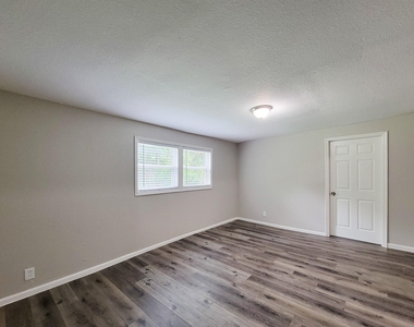5606 Willow Glen Drive - Photo Thumbnail 15