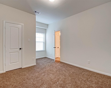 20 Cheswood Manor Court - Photo Thumbnail 11