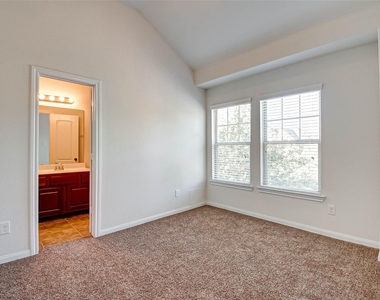 20 Cheswood Manor Court - Photo Thumbnail 14
