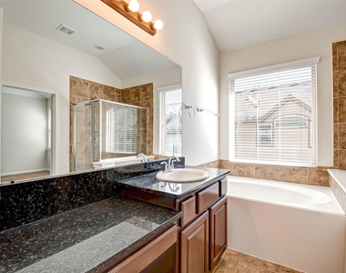 20 Cheswood Manor Court - Photo Thumbnail 18